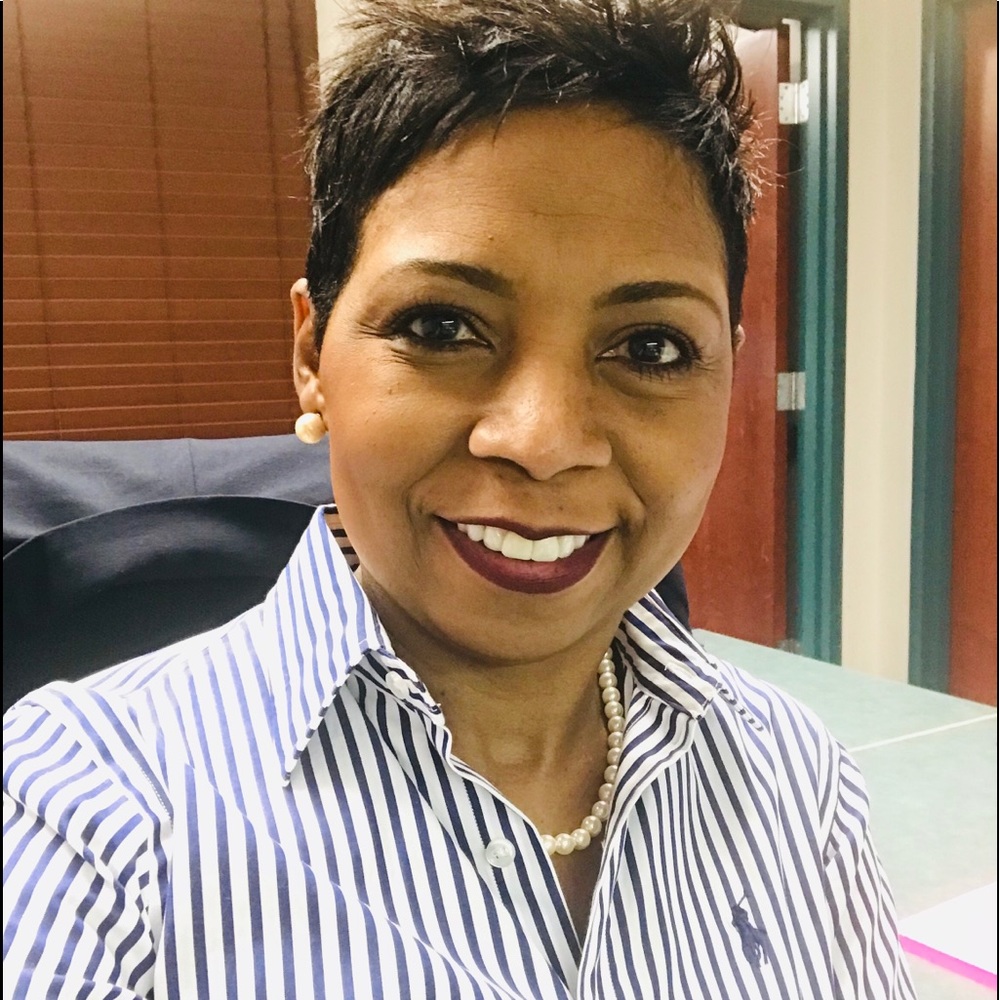Meet your Posher, Pam